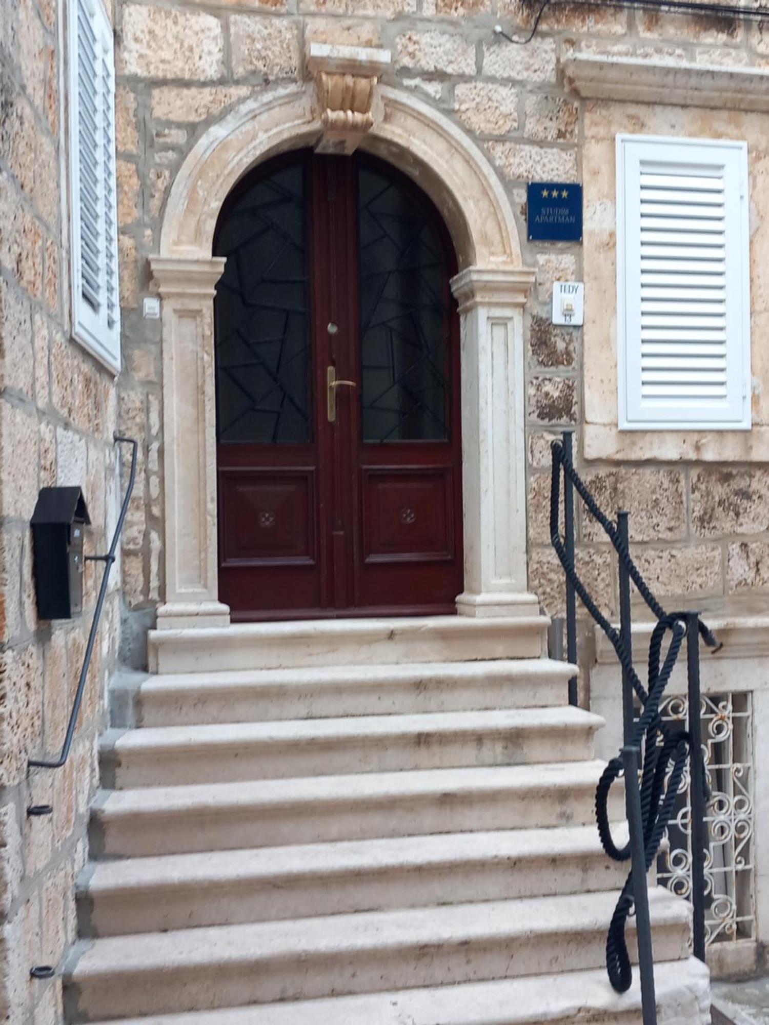 Studio Apartman Tedy Korcula Town Exterior foto